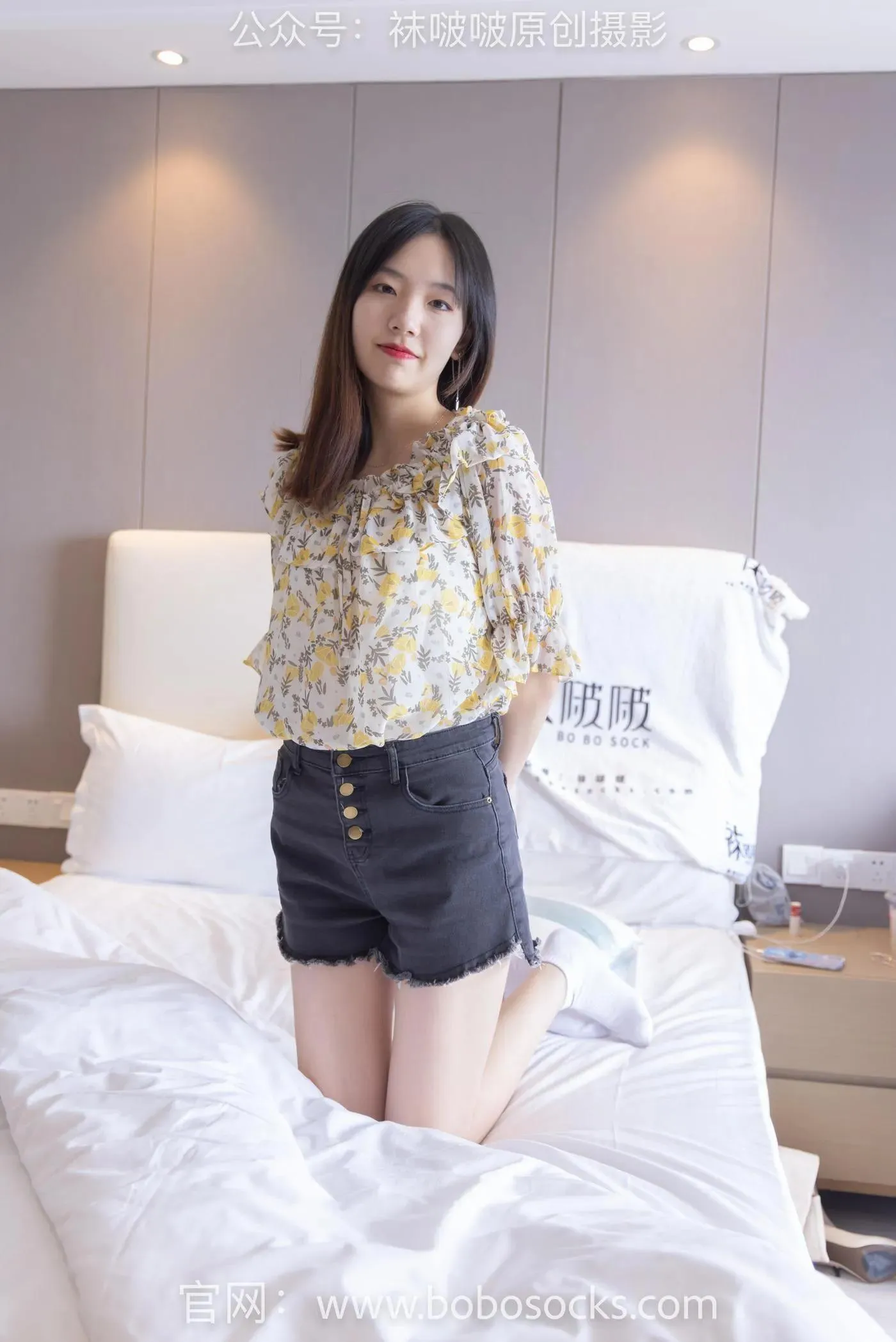 [BoBoSocks袜啵啵]NO.136 小甜豆-高跟长靴、白棉袜、裸足 [200P]插图9